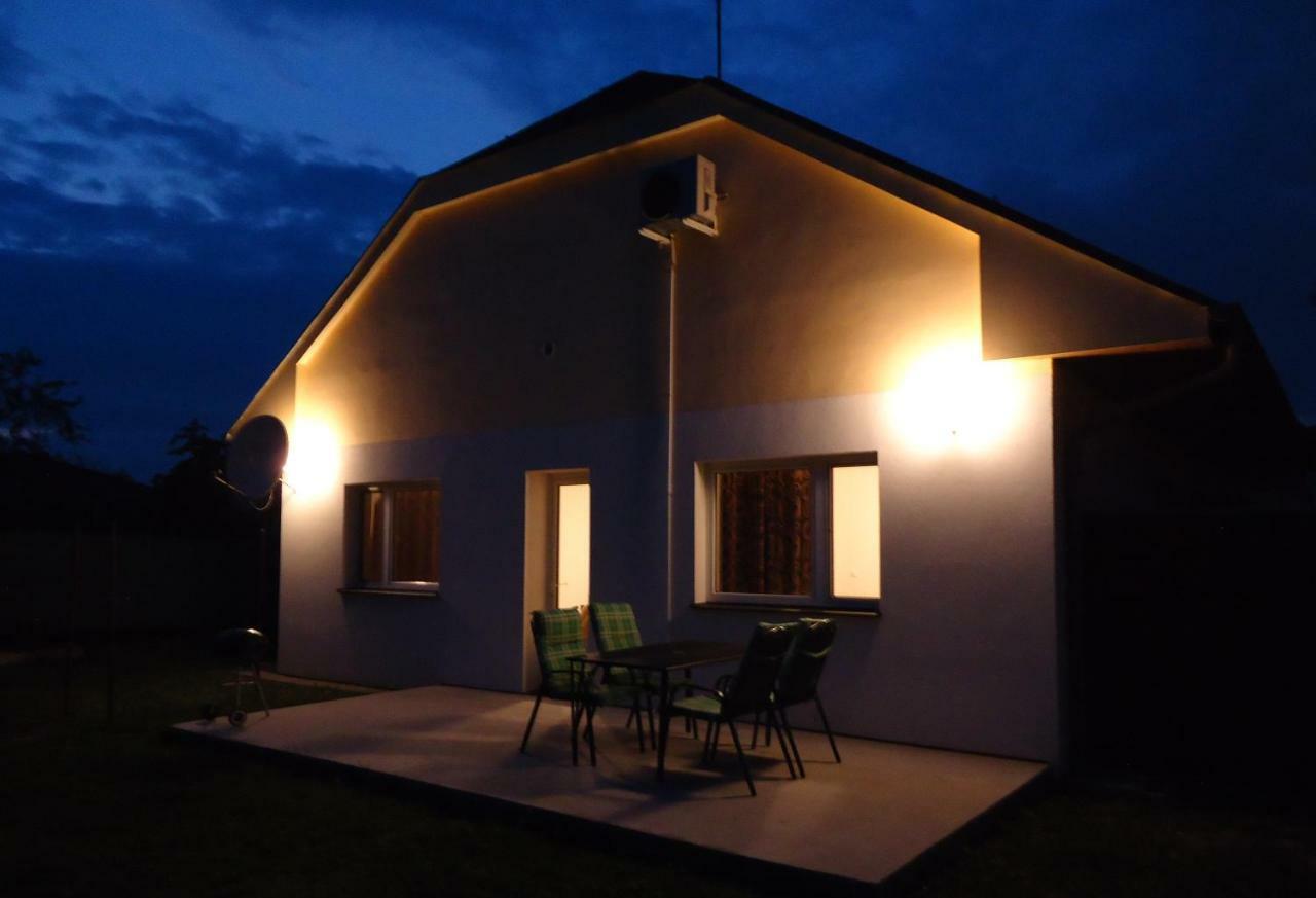 Xlsuite Apartment Comfort Piest'any Buitenkant foto